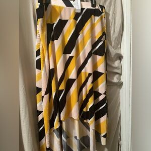 High and low abstract design skirt